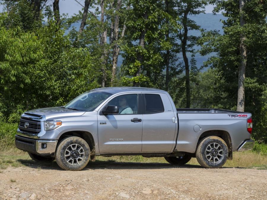  Toyota Tundra Double Cab SR5 by TRD 2013 года  (фото 2 из 18)